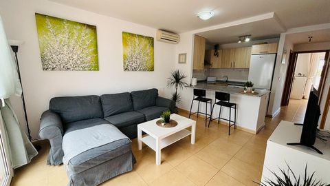 This charming property is located in Condado De Alhama Resort, With a generous surface area, this apartment offers three double rooms and one well-appointed bathroom. ~~The kitchen comes fully equipped for immediate use, making it ready to move into ...
