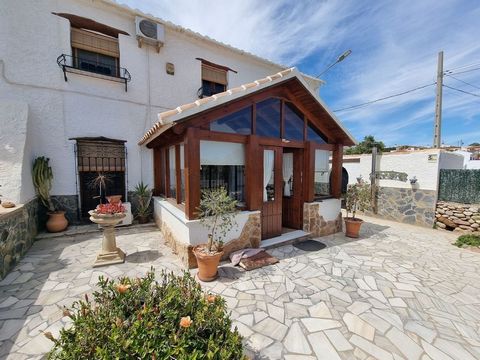 Spanish Property Choice are delighted to be able to offer you an opportunity to buy a beautifully reformed 4 bedrooms, 4 bathroom Cortijo with a 7 x 3m private swimming pool located in a small hamlet and within walking distance of Arboleas village. T...