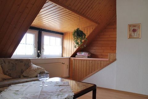Dit appartement met 1 slaapkamer in Grevesmühlen beschikt over een gemeenschappelijk zwembad om een verfrissende duik te nemen op een warme zomerdag. Dit appartement is ideaal voor een klein gezin of een groep van 4 personen en biedt een rustige vaka...