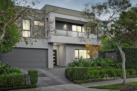 From comprehensive inclusions to a seamless indoor/outdoor flow highlighted by sunny poolside entertaining, every element of this stunning property ensures an exceptional contemporary family living experience, moments from Gardiner Station and only a...