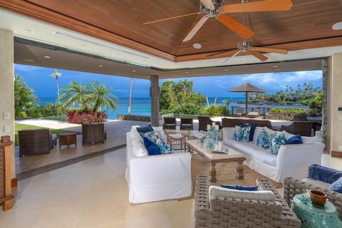 Dieses moderne Anwesen im polynesischen Stil am Meer ist architektonisch so gestaltet, dass der Meerblick maximiert wird. 4851 Lower Honoapiilani Road ist mit den hochwertigsten High-Tech-Materialien und Oberflächen gebaut. Motorisierte 10-Fuß-Tasche...