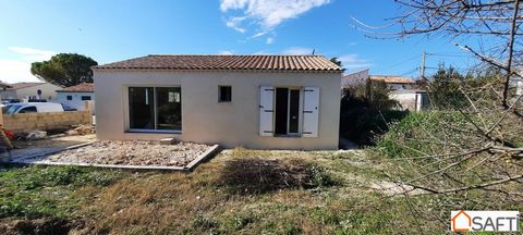 Located 30 minutes from Avignon TGV station, come and discover this single storey villa in the heart of Pernes les Fontaines, 5 minutes walk from the city center. The setting is ideal: at the end of a dead end, quiet, without nuisance with a south-ea...