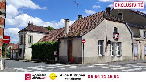 Alice Dutripon vous propose en EXCLUSIVITÉ à SEZANNE (51120) ''Vera'' Maison de ville 4 chambres, garage, courette. Prix de vente 99 990 euros (honoraires charge vendeur). Non loin des commerces de la ville, cette maison de ville vous offre: - au rez...