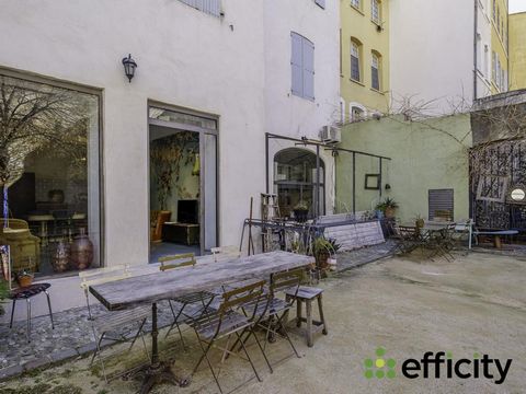 13001 MARSEILLE CANEBIERE/VIEUX-PORT LOCAL 140M² IDEALE SAISONALE VERMIETUNGEN/COWORKING/FREIE BERUFE/RESTAURANT Nur einen Steinwurf vom Alten Hafen entfernt, bietet Ihnen Efficity, die Agentur, die Ihre Immobilie online schätzt, diesen atypischen Ra...