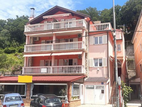 Apartments and business premises in a quiet location near the sea, mere  in Novi Vinodolski, mere 450 meters from the sea! Total area is 505 sq.m. Land plot is 470 sq.m. The building has of four floors, an auxiliary building, a garage, a parking lot ...