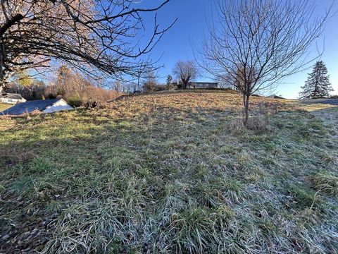 EXCLUSIVITÉ IMMODU19.FR / Terrain à bâtir d'environ 1450 m2 avec belle vue dégagé.