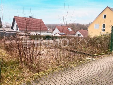 Hier könnte schon bald ihr Traumhaus stehen. In bester Lage von Ennepetal-Voerde - etwas zurückversetzt von der Strasse in gepflegter Nachbarschaft liegt dieses Grundstück mit einer Größe von 471 m². Das Grundstück ist bereits gerodet, begradigt und ...