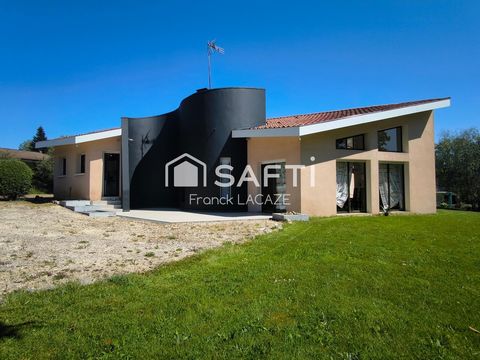 MAISON D'ARCHITECTE DANS LE GERS QUARTIER PRIVILEGIE