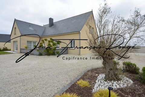 Saint-Marcouf, à 200 mètres de la plage, maison de qualité avec de beaux volumes et une vie de plain-pied !!!