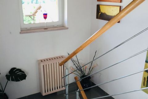 This relaxing holiday home in Pomeranian Las has 2 bedrooms for 5 guests and is located near the forest and lake. Ideal for a family or small group, it features free WiFi, garden, and sauna. While the nearest town centre is 2 km away, you can enjoy g...