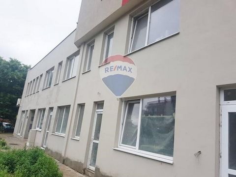 RE/MAX sells a detached three-storey administrative building located in one of the most preferred areas of Plovdiv near the central part of town, shops, public transport stops. The building consists of: Underground floor-94 sq. m. ; Two floors of 333...