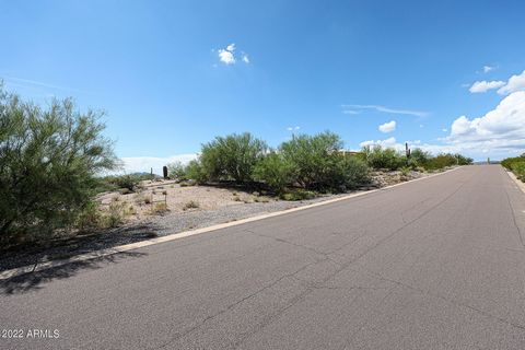 Build your desert dream oasis on this fantastic lot of just over an acre in the Summit Vistas community in North Scottsdale. You'll enjoy spectacular views in all directions, including the jaw dropping sunsets to the SW. Located just off Cave Creek R...