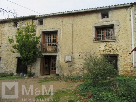 M M IMMOBILIER Quillan - estate agents in the Pays Cathare in Southern France – are pleased to present a charming stone house of 164m² habitable space, with a courtyard and and attached garden of 1120m², located on the outskirts of a quiet small vill...
