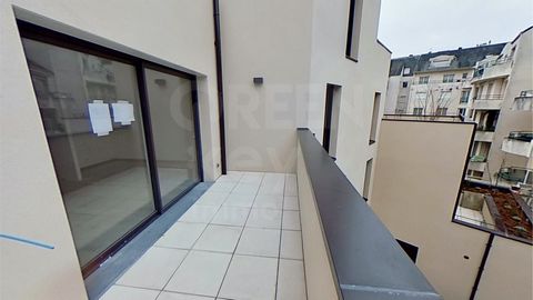 NANTES (Mellinet / Canclaux   À deux pas du centre ville de Nantes et des quais de Loire, au sein d'une résidence neuve de standing, venez découvrir ce magnifique appartement de 4 pièces de 83,12 m2, double exposition Est / Ouest, lumineux et sans vi...