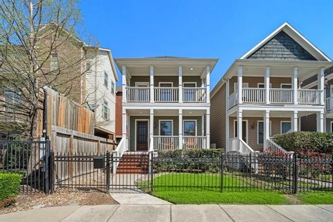 Well-maintained, move-in ready, 3-bedroom single-family home with a prime location in Shady Acres, minutes from downtown, Energy Corridor, the Galleria, TX Medical Center, parks, restaurants, nightlife & area amenities. Loaded with charming architect...