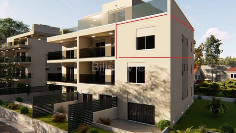 Kaštel Novi, New residential building under construction The building is located on the south side of the Trogir-Split expressway, excellent traffic connections. Parking spaces exclusively in the garage, connected to the entire building by an elevato...
