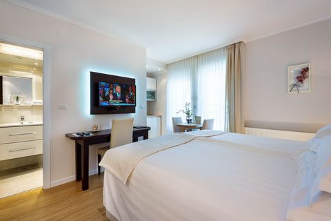 This thoughtfully arranged Deluxe Studio Suite will turn every Zagreb stay into a real pleasure. Though compact in size, the accommodation is fully equipped. Suitable for up to 2 guests, the interiors are modern, clean and seem surprisingly spacious....