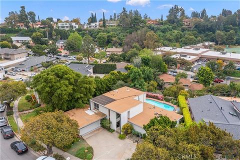 Welcome to 631 Camino Cerrado, where modern luxury meets timeless charm. This exceptional residence is nestled within the sought-after neighborhood of Altos de Monterey in South Pasadena. Located on a tranquil cul-de-sac, this meticulously upgraded h...
