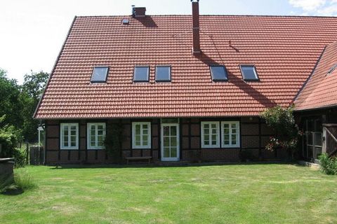 Idyllic, large (140m²) ground floor apartment with garden in a timbered farm at the end of a cul-de-sac in the Teutoburg forest. Up to 8 people.