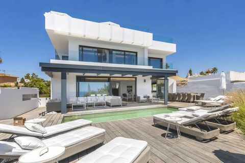 This modern Villa is located right on the beach in East Marbella. From the decking surrounding the pool, you can step directly onto the beach. Superb location, and within easy driving to all amenities including a variety of local restaurants and bars...