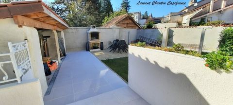 Dpt Dordogne (24), à vendre CHATEAU L'EVEQUE maison P4 de 105 m² - Terrain de 90,00 m²