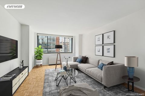 Welcome to 5G at The Copley. Here is your chance to own a massive, bright, South-West facing one bedroom condo, for under $1 Million, in the heart of Lincoln Square. As you enter, you will be welcomed with sunlight, flooding in from the oversized win...