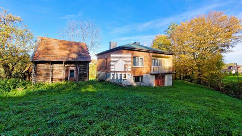 A house for your own arrangement in Lipnica Górna is waiting for new owners. The house is made of brick and has a basement. Built in the 70s. Not insulated. Uninhabited for several years. The house is perched on the top, with a nice view from the win...