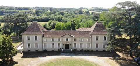 At the gates of Condom, a sumptuous renovated chateau with several outbuildings. A very grand property bursting with history and elegance, total habitable living space of 665 m2, set in 9 hectares of meadows, woods and gardens. At the end of a privat...