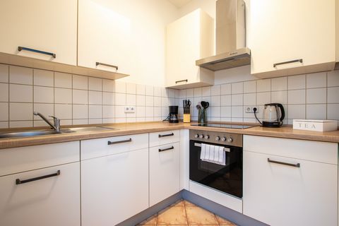 Welcome to our natural apartment with balcony in Schloßchemnitz. The apartment is fully equipped and is waiting to be filled with life by you. Fully equipped kitchen - comfortable king-size bed - stylish sofa corner with SmartTV - free streaming serv...