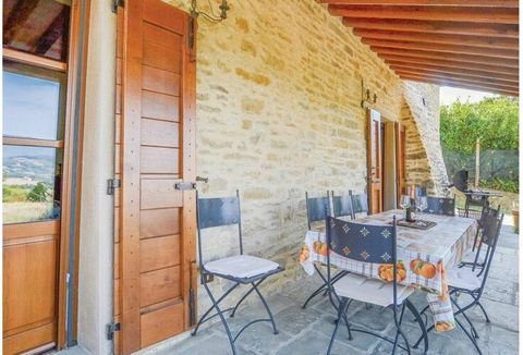 Fantastic Tuscan villa with pool and garden among the hills of Pieve Santo Stefano, in Valtiberina area.
