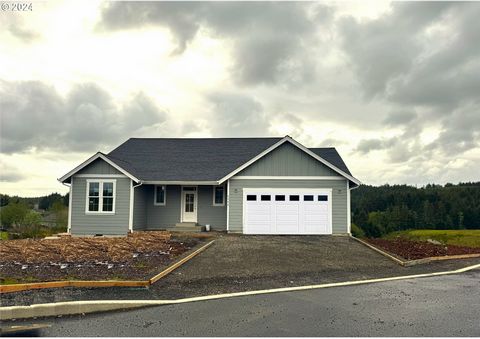 Stunning floor plan with views of green space and forest beyond in this 3-bedroom 2 bath home boasting 2002 sq ft with quality features throughout and under construction in Warrenton's newest neighborhood, The Roosevelt. The tandem garage is great fo...