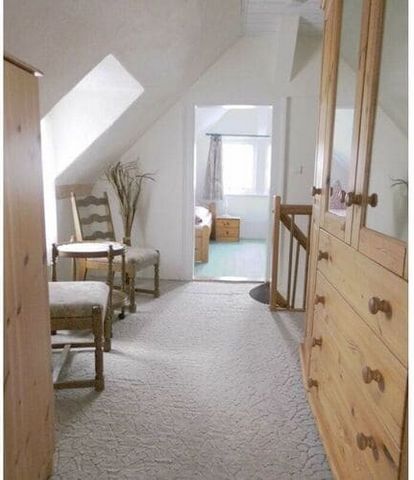 Casa de vacaciones con 2 dormitorios independientes, dormitorio arriba y salón abajo, con capacidad para 4 personas. Ideal para conocer el Harz. ¡Solo echa un vistazo!