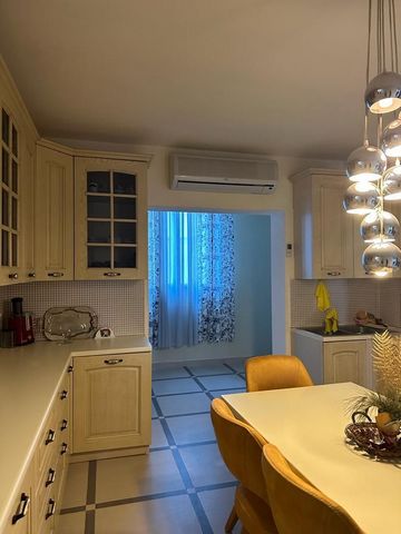 Apartment for sale APARTMENT FOR SALE 174 M2 IN THE CENTER We are selling a 174m2 apartment in the Center The apartment is organized in 2 bedrooms 1 kitchen and 1 bathroom. The apartment is located on the 2nd floor of a quality building. The sale pri...