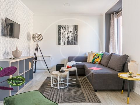 Haus mit 5 Schlafzimmern und einem Studio, ausgezeichnete Investitionsmöglichkeit, im Zentrum von Sintra gelegen, kürzlich saniert. Mit 192 m² Bruttobaufläche, verteilt auf 4 Etagen und aufgeteilt in 4 Wohnungen mit örtlicher Beherbergungslizenz, auf...