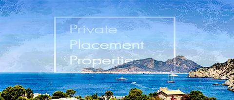 UNIQUE - Seafront Triplex - Mallorca We have something fantastic to offer in this price region. It is a non-public offer for adjacent properties in prime locations. Private Placement Properties - stands for advice on purchases. We offer creative solu...