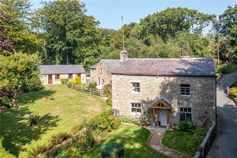 Wolfen Mill House and Beech Tree Cottage are two attached properties set within their own gardens and grounds in a quiet valley just outside Chipping in the Ribble Valley. The area is renowned for its beauty and is a popular tourist destination but i...