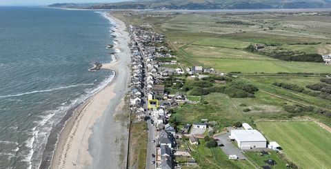 Welcome to Tycerrig; a beautifully presented 3-bedroom seaside home nestled in the sought-after coastal resort of Borth, overlooking the picturesque Cardigan Bay. This fantastic property combines the charm of a Victorian seaside town with contemporar...