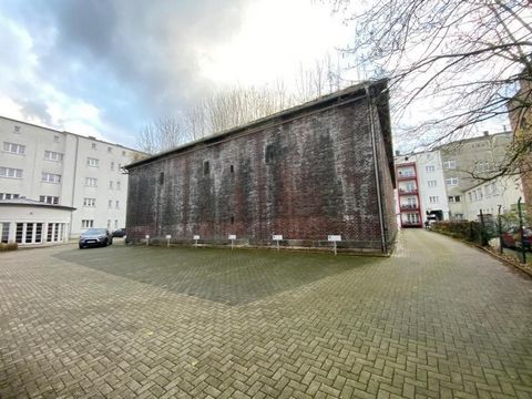 Zum Verkauf steht ein außergewöhnlicher Bunker in Herne-Wanne, gelegen in der Innenstadt von Wanne-Eickel, direkt am Busbahnhof Buschmannshof. Eingebettet im ruhigen Innenhof einer Wohnanlage, die auch die Vivawest beherbergt, bietet diese Immobilie ...
