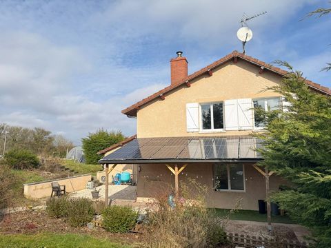 Une maison spacieuse et sa grange aménagée