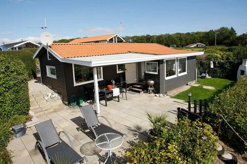 Holiday cottage located on a plot with direct access to the beach - simply a unique position for a cottage! Great sea view - especially from the conservatory. Several rooms have a ceiling height of 175 cm and in the small bathroom it is 180 cm. The h...