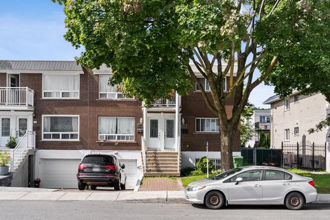 Beautiful triplex located in Saint-Léonard, in a quiet neighborhood and street close to all services, amenities, transport, park, schools and much more! The triplex is composed of 2 X 5 ½ very spacious with lots of light as well as a 3 ½ including a ...