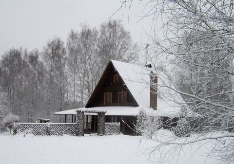 Cottage 300 m² sur un terrain de 200 acres. Situation 22 km. de Moscou à Kiev, Minsk, Borovsky ou Kalujskaya. Les terres forestières sur les rives de la rivière Desna. Intimité absolue (ou voyez-vous, nul, vous ne le verrez pas), le paysage et la nat...