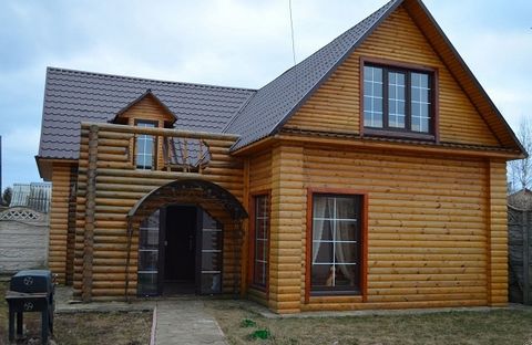 Lot number 19733 We offer for rent 2- storey house of 180 m (log) on a plot of 15 acres in a private courtyard, on the outskirts of the city of Tver. On the ground floor is a kitchen with all necessary appliances. Dining with a large table, TV, DVD, ...