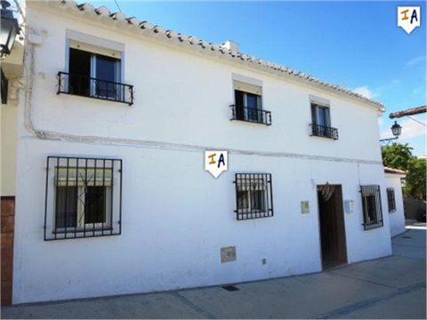 This lovely property sits within the pretty town of Fuente Comacho close to all the local amenities, supermarket, bars and local school and looking out over the beautiful countryside. The property has a private garage with storage to the rear and a u...