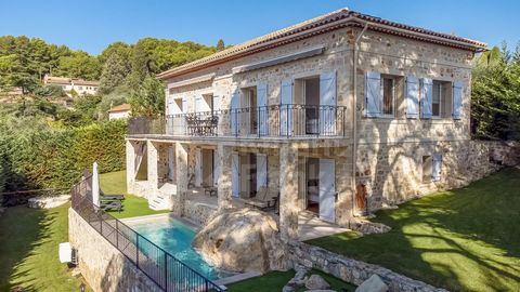 This quaint Provençal stone bastide of 210m² was recently renovated and enjoys a peaceful environment in a highly sought-after area of Mougins, close to all local amenities and schools. The spacious and luminous open-plan kitchen and living area feat...