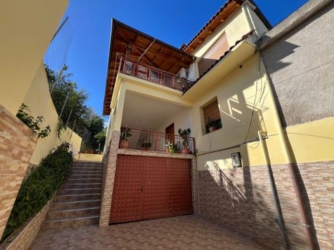 Three floors villa for sale in Vlore. Located in a perfect position in a quiet and nice area of the city. Close to every services needed. Perfect place to buy your dream house and a great investment opportunity. Ground floor 50 m First floor 135 m Se...