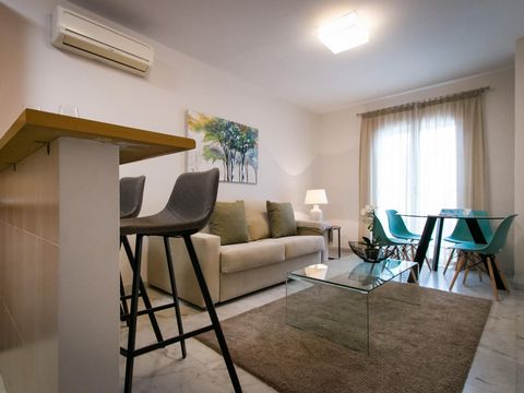 2 bedroom apartment located in the historic center of Malaga. The Cervantes Theater is just 200 meters away, Marqués de Larios street and Malaga Cathedral are less than 700 meters away, El Muelle Uno is 1.1 km away, and Malagueta beach is 1.4 km away...