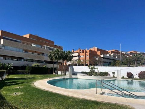 for sale, a charming apartment is offered, located in one of Torremolinos' most distinguished residential areas, less than a kilometer from the beach and with easy access to the highway. This property enjoys a strategic location, surrounded by a...