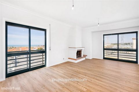 3 bedroom apartment for sale in Anta, Espinho, located on a second floor with sea view, completely refurbished. This property, inserted in a building with elevator and with a closed garage for 1 car with automatic gate, has a kitchen equipped with mi...