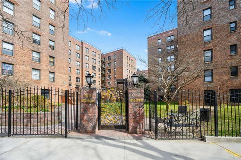 Welcome to Continental Gardens, a spacious 2-bedroom, 1-bathroom cooperative home in the heart of Forest Hills. This residence features a well-designed layout with ample natural light, durable hardwood floors, and generous closet space. Convenient tr...